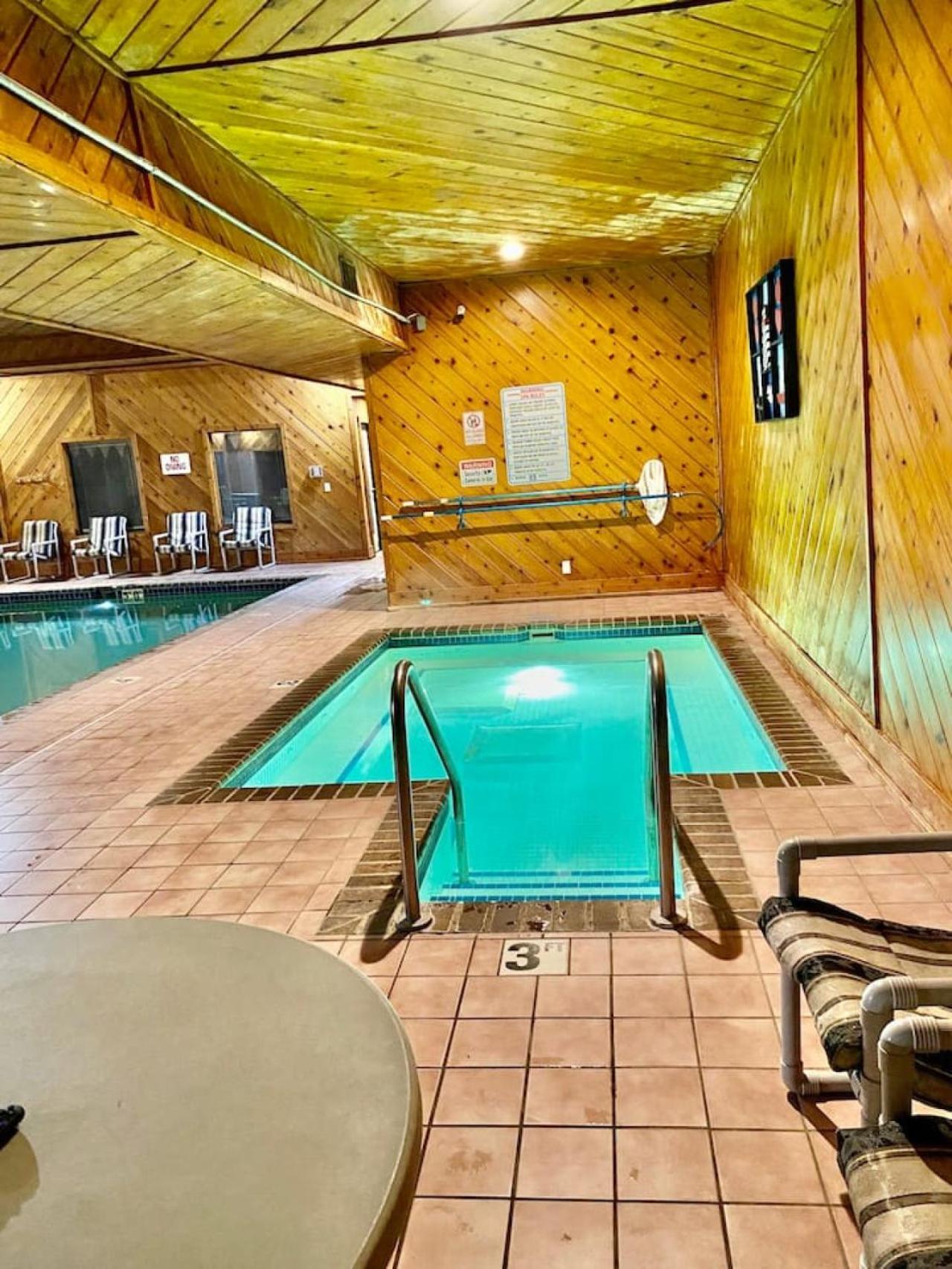 Dells Suite Dreams At Lighthouse Cove Condominiums ウィスコンシン デルズ エクステリア 写真